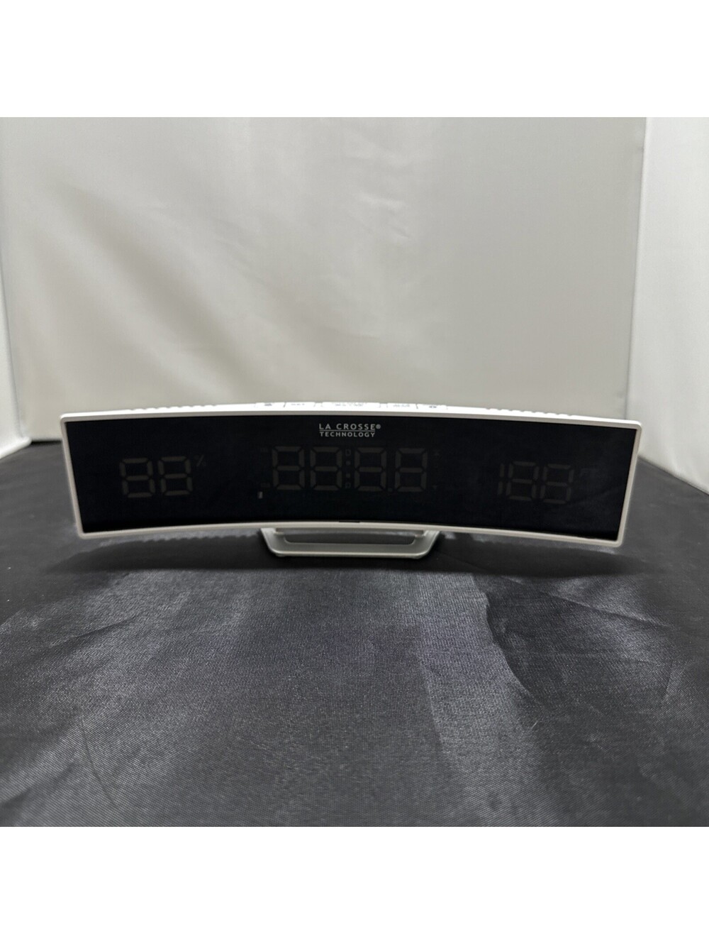 La Crosse Technology 602-247 Curve LED Alarm Clock Mirrored Lens W/ USB Cable